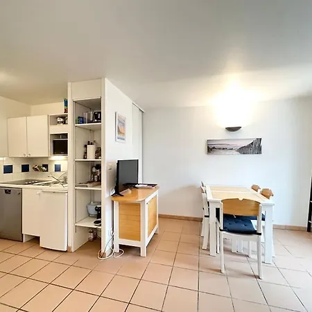 La Voile Bleue De Nyaraló