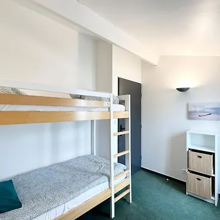 La Voile Bleue De La Flotte