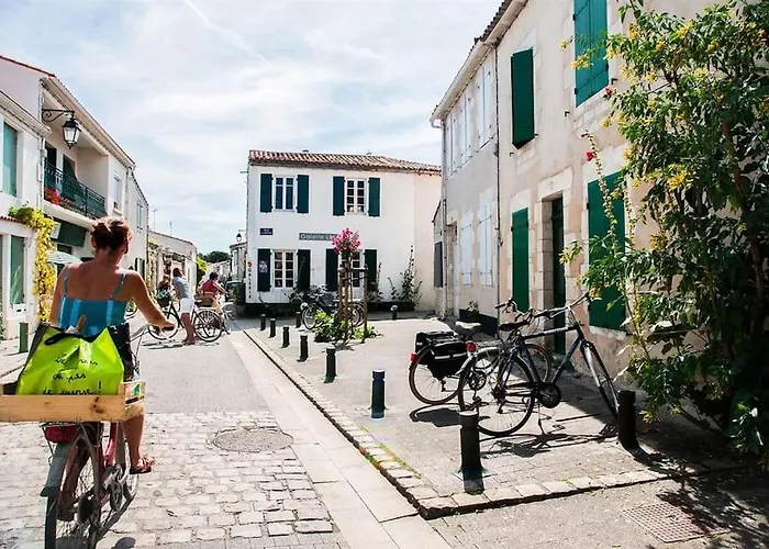 La Voile Bleue De * La Flotte