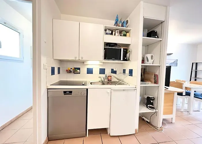 La Voile Bleue De La Flotte