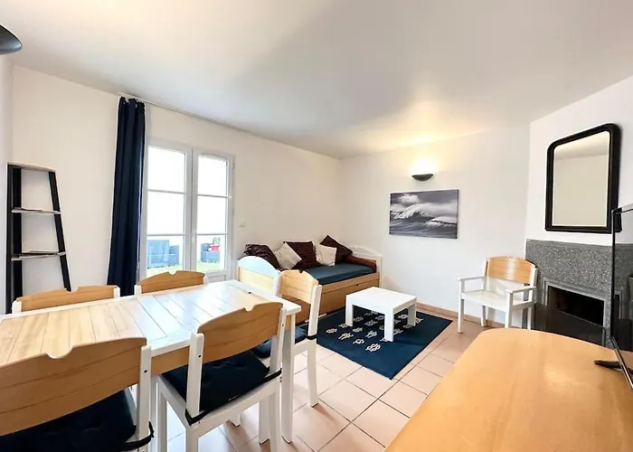 La Voile Bleue De * La Flotte